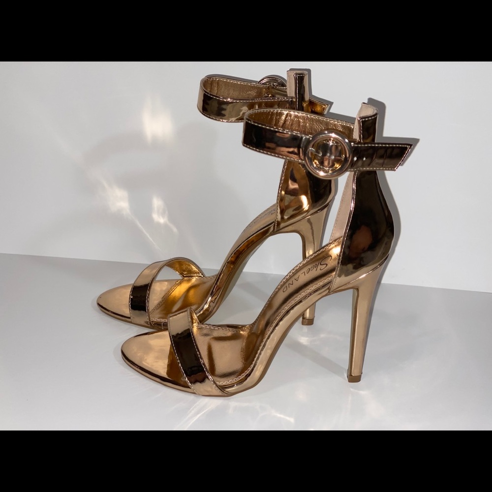 Brand new rose gold/gold heels